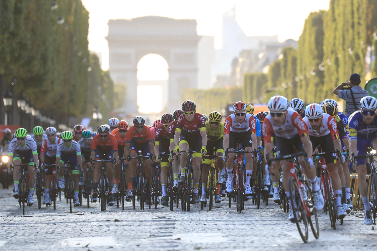 フランス 自転車レース 8月