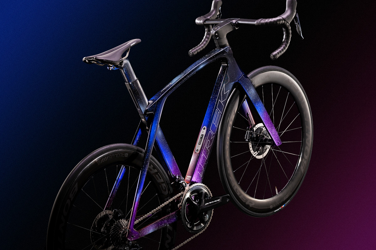 トレック Madone(Cosmos)