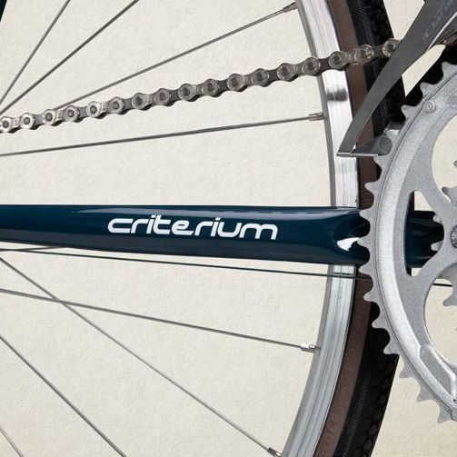 チェーンステーにCriteriumとモデル名が入れられる