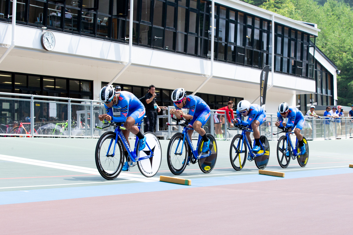 男子4kmチーム・パーシュート優勝　TRACK TEAM AISAN