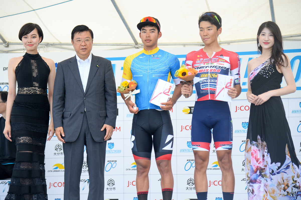 中間スプリント賞は今村駿介(チームブリヂストンサイクリング)が3回、小野寺玲(宇都宮ブリッツェン)が1回獲得