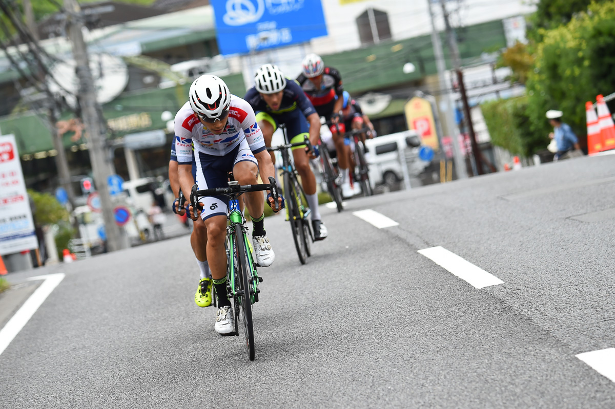 最終周回　椿大志（キナンサイクリングチーム）がアタックするも決定打とならず