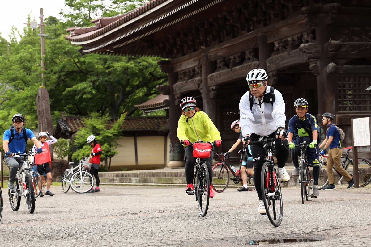 富山の名刹「城端別院善徳寺」がメイン会場となる