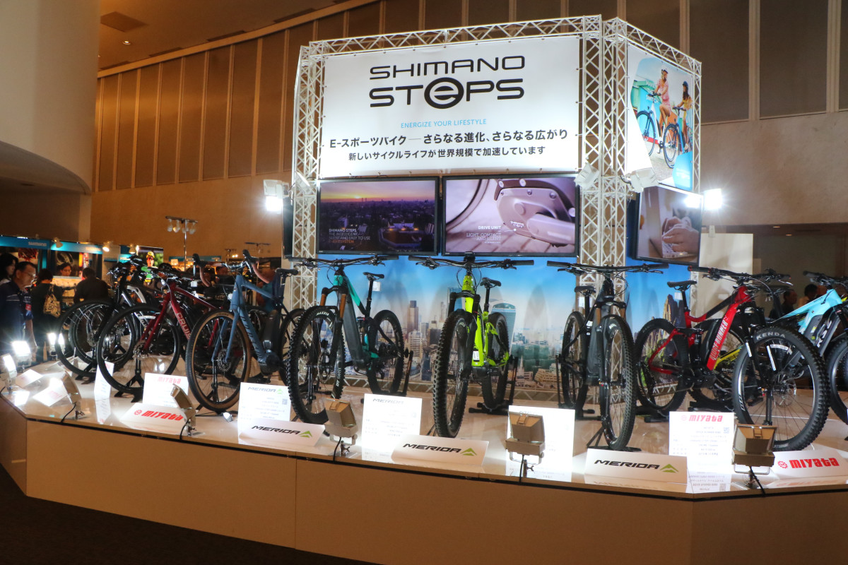 今年も会場の中心に位置していたのは、シマノ STEPSの展示だった　新たに2つのユニットが加わり、一気に搭載車種も拡充する