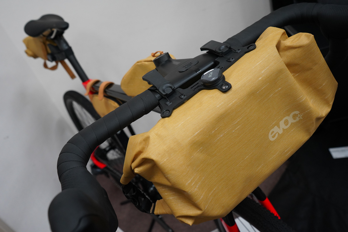 イーボックよりリリースされたBOAダイヤルを採用したバイクパッキング装備