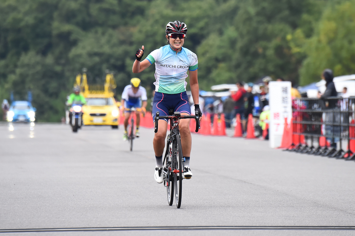 女子 牧瀬翼(IKEUCHI EXIT HOKKAIDO EXPANDIND)が優勝