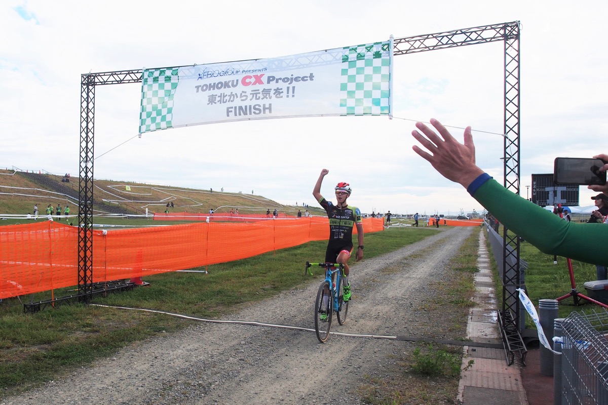 C1 独走で勝利した積田連（SNEL CYCLOCROSS TEAM）