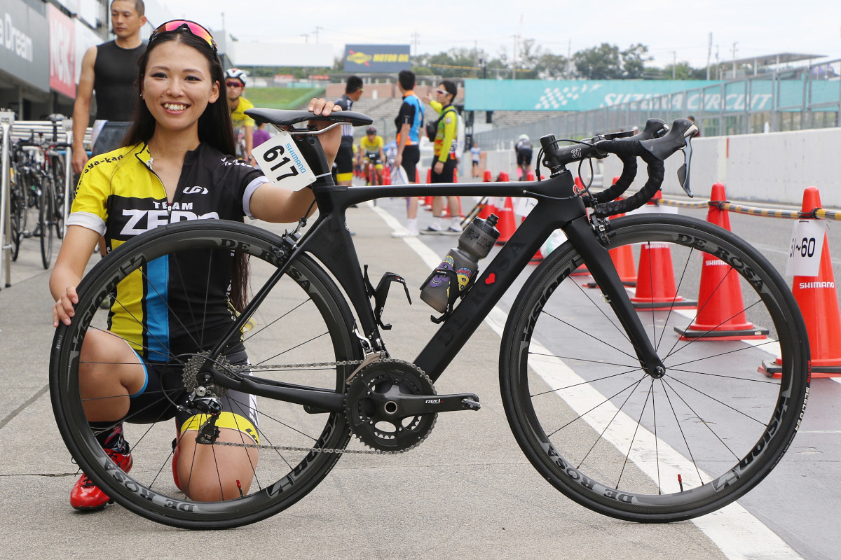 シマノ鈴鹿ロードを駆けたこだわりの愛車を紹介 女性ライダー編 あなたの自転車見せてください Cyclowired