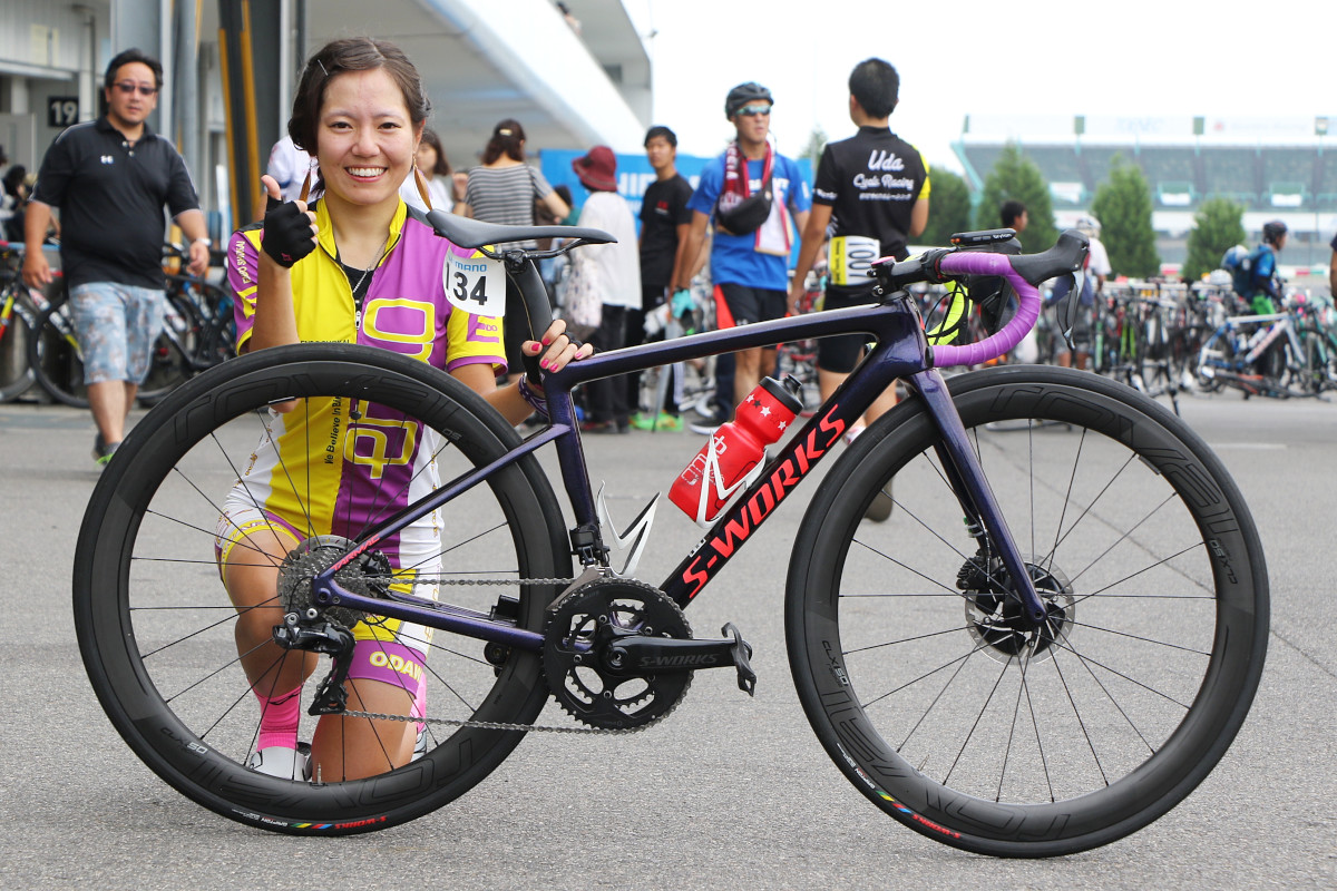 今野真菜さん（エンドウ商会）　スペシャライズド S-WORKS TARMAC DISC