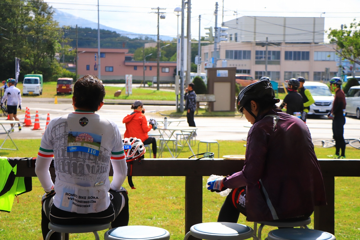 大分日も照ってきました　濡れたウエアも乾きつつあります