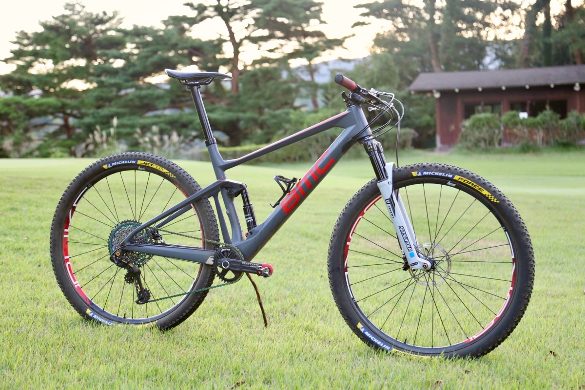 ヨルダン・サルー(フランス)のBMC FOURSTROKE 01