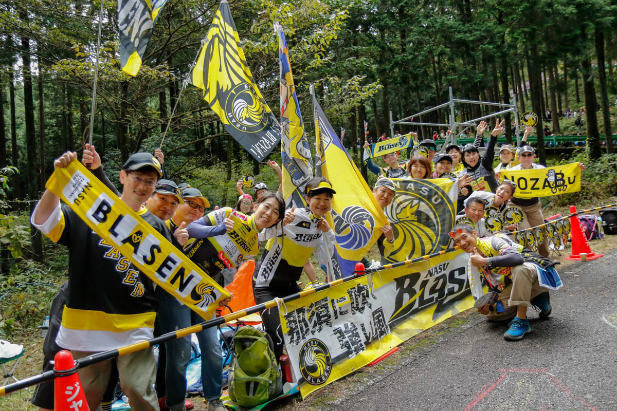 目立っていた那須ブラーゼンの大応援団。地元は熱い!