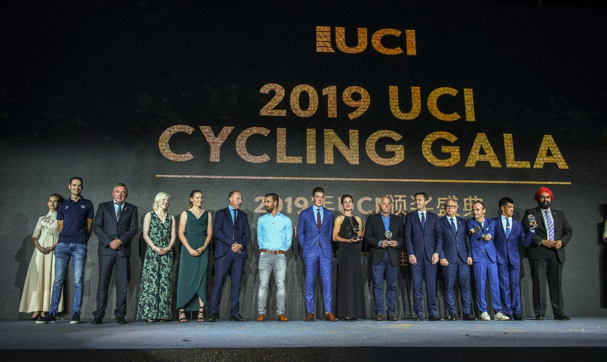 桂林市内で開催された第5回「UCIガーラ」に出席した各賞受賞選手たち