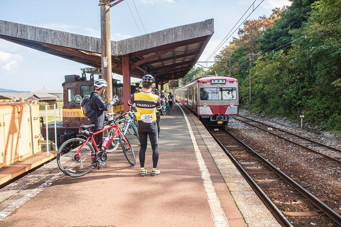 お待ちかねのサイクルトレインが西藤原駅へとやってきた