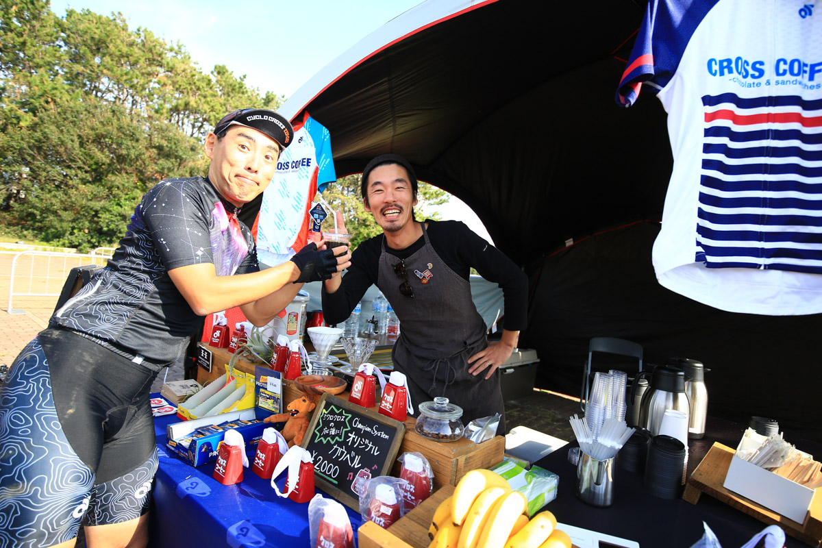 コーヒーが美味しいクロスコーヒーブース