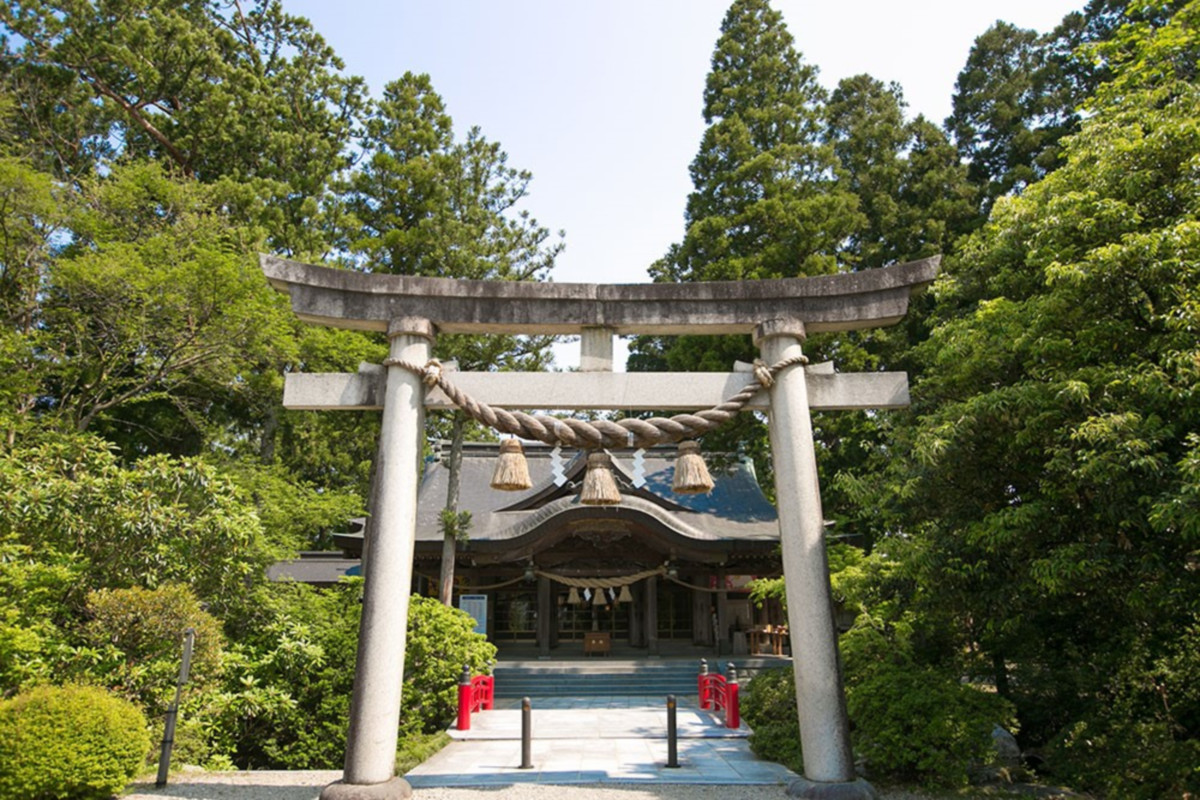 イメージ・高瀬神社・主祭神の大国主命は福の神、縁結びの神です