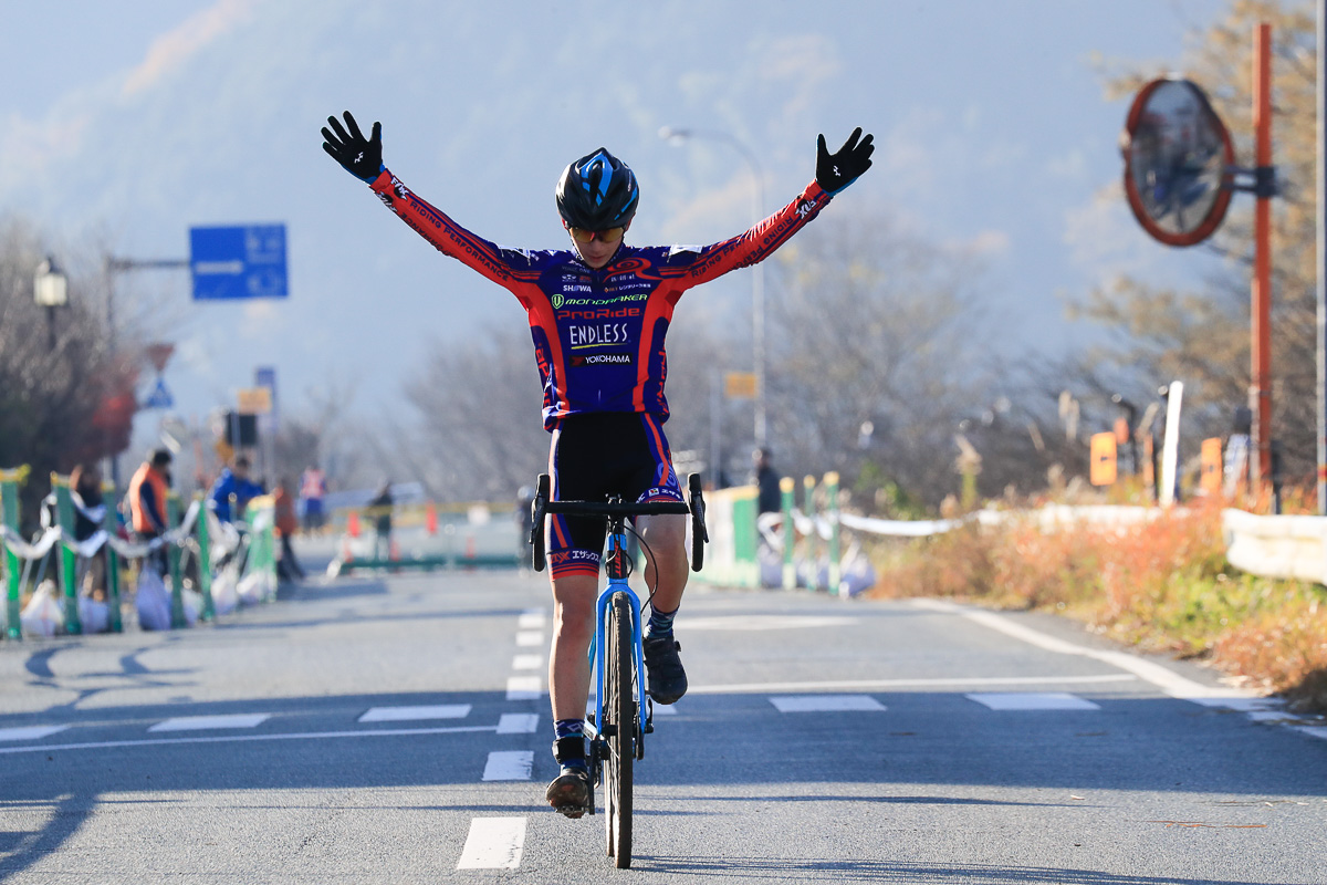 男子U17で優勝した柚木伸元(Pro Ride)