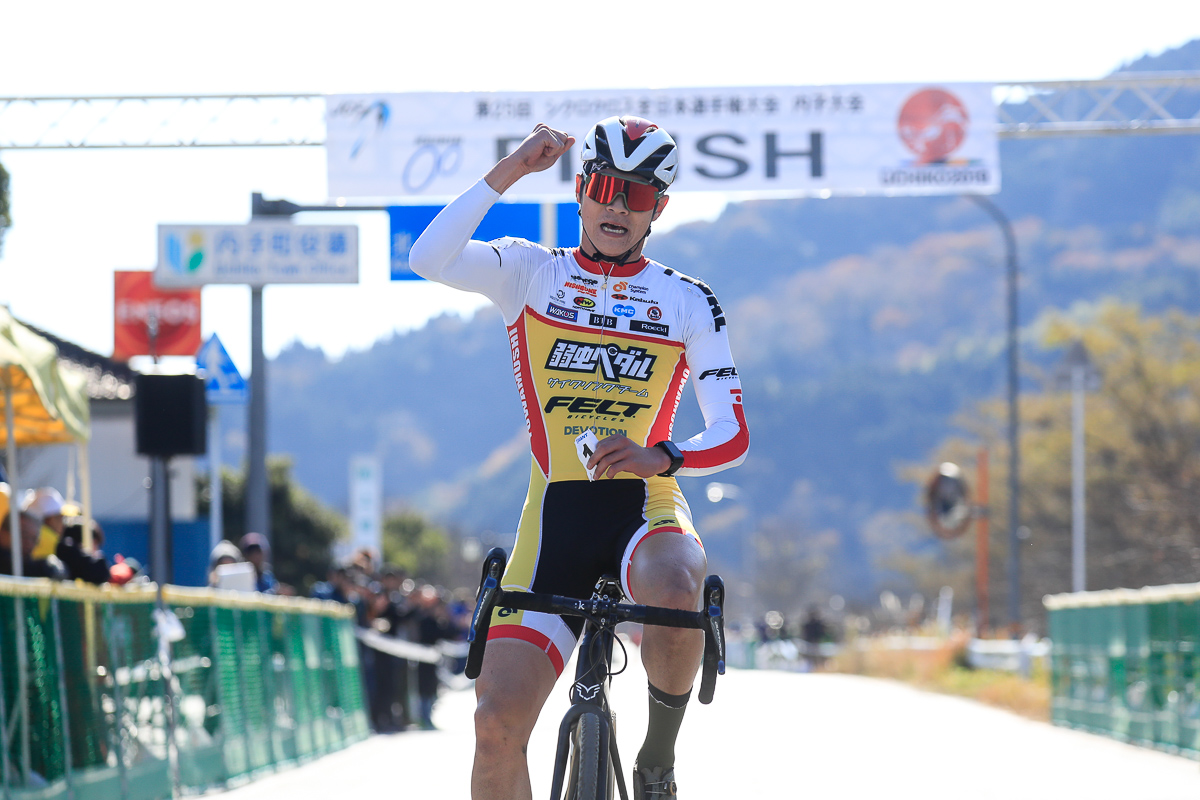 U232度めの勝利を飾った織田聖(弱虫ペダルサイクリングチーム)
