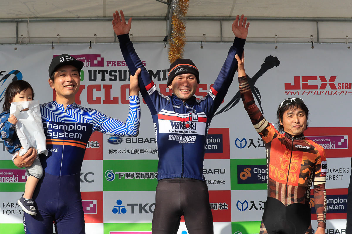 マスターズM1表彰 優勝は池本真也(和光機器)