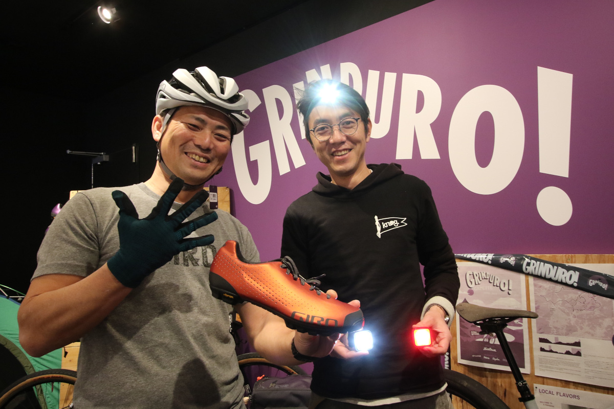 新製品を紹介してくれたジロ担当の増田さん（左）、ノグ担当の松野さん（右）