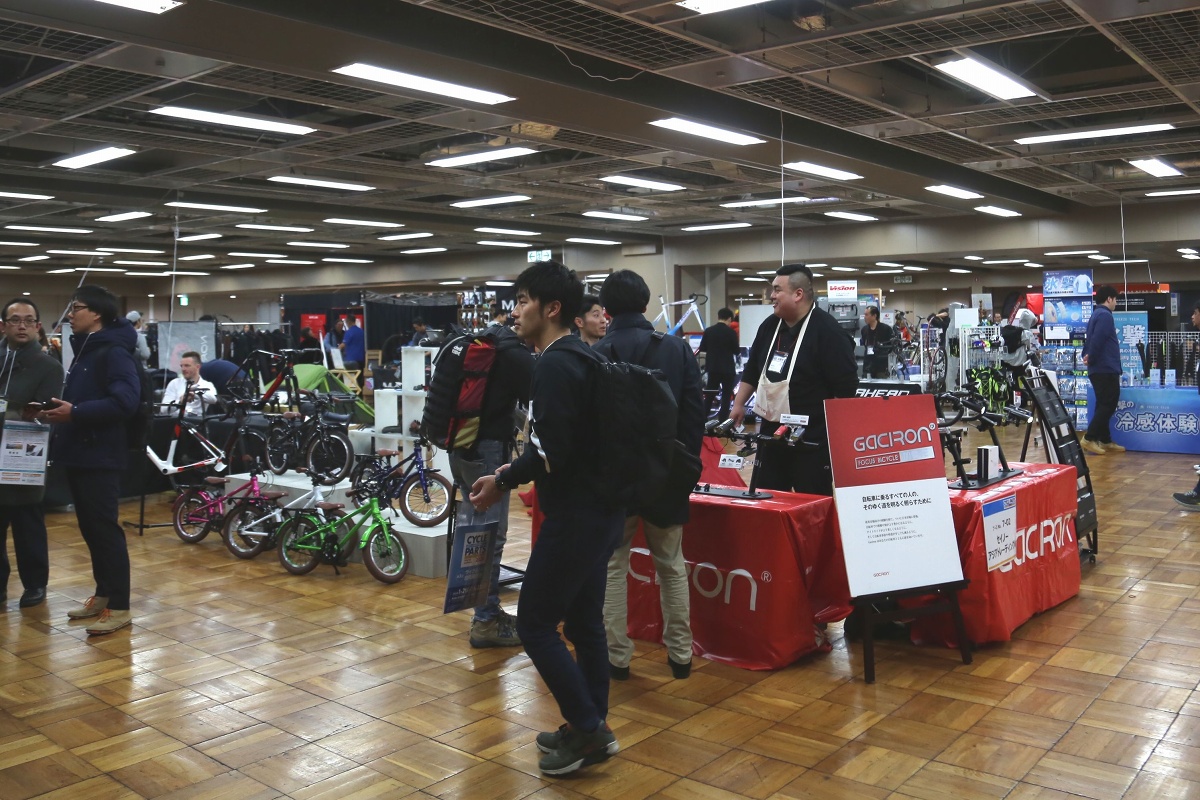 日本中のメーカー・代理店が集うサイクルパーツ合同展示会