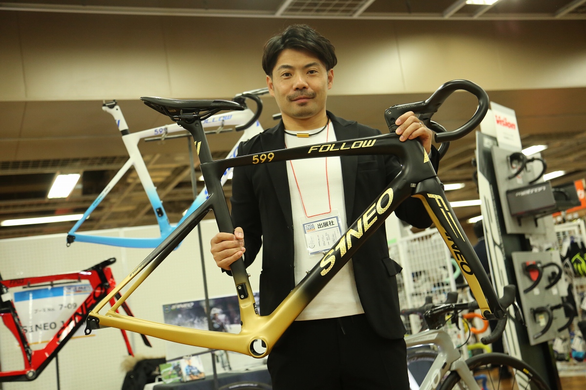フランスのS1NEO 独特なカラーリングが魅力的な1台 エアロの699とオールラウンダーの599、それぞれにリム/ディスクと幅広く揃える