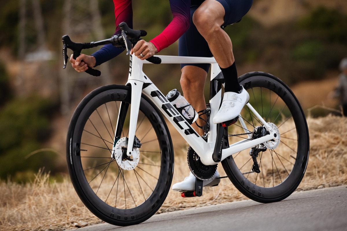 低価高評価 フェルト 2022年モデル AR ADVANCED （ARアドバンスド） 105 FELT 自転車のQBEI PayPayモール店  通販 PayPayモール