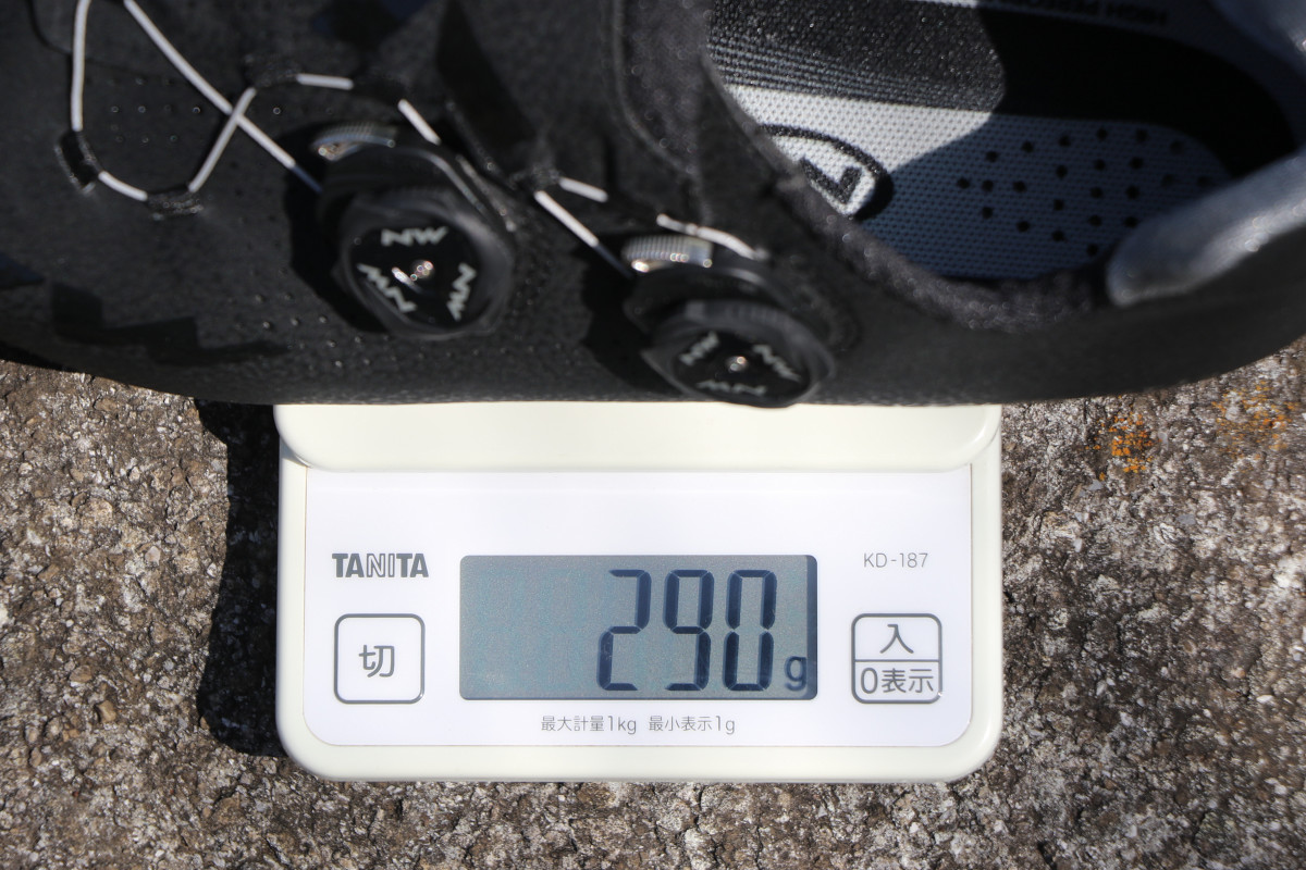 実測重量290g(片側、42サイズ)