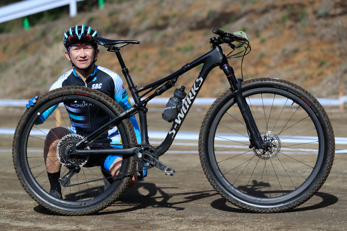 マスターズ男子優勝 山崎雅典(AVA) スペシャライズドS-WORKS EPIC ULTRALITE