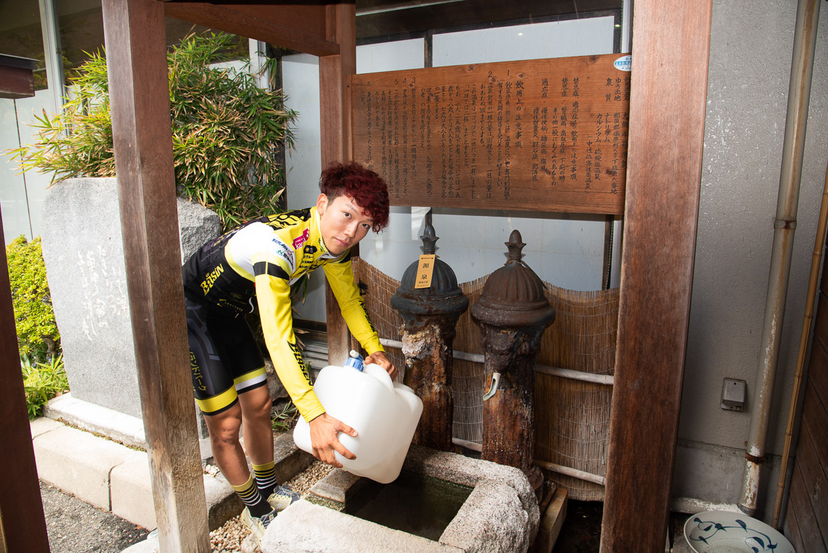 塩原温泉の湯守田中屋の源泉をそのままお届けする