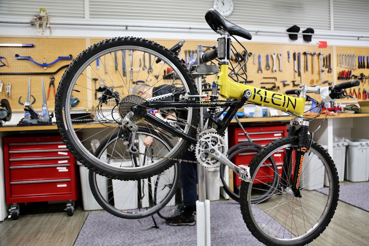 自転車通勤用としてガレージに眠っていたバイクの整備依頼が増えているという