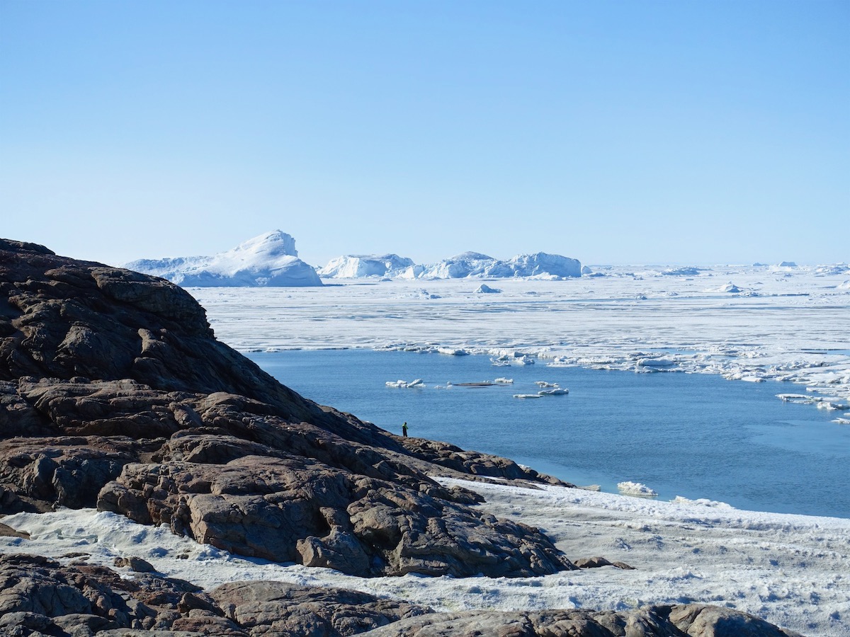 ここが南極です。氷山の浮かぶ海
