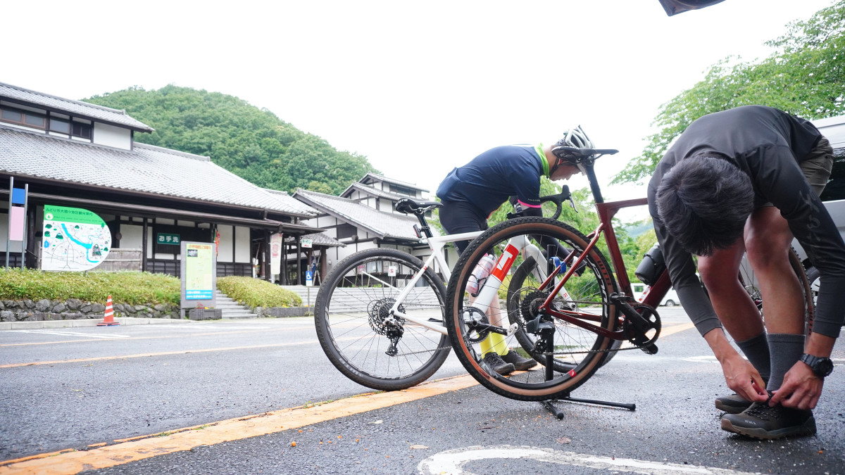 朝8時にスタート。昼までには帰るショートライドのスタートだ