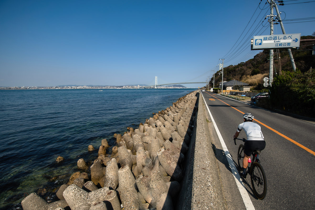 フィニッシュが近づくと明石海峡大橋が見えてくる！