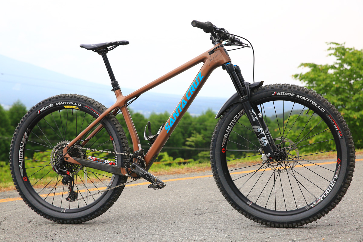 サンタクルズCHAMELEON 27.5 タイヤはMARTELLO 27.5×2.8(フロント&リアとも)