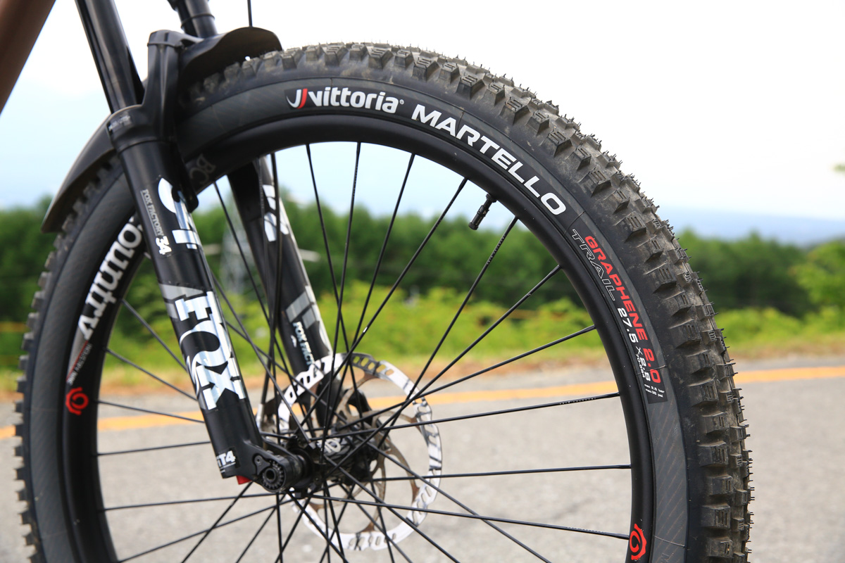MARTELLO 27.5×2.8 プラス規格の太さが安心感を放つ
