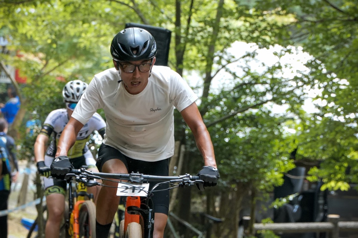 男子マスターズで勝利した山本和弘（Cannondale Japan）