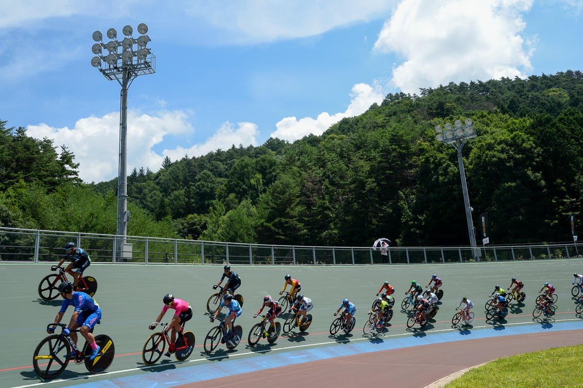 梅雨が開けて夏空が広がった美鈴湖自転車競技場