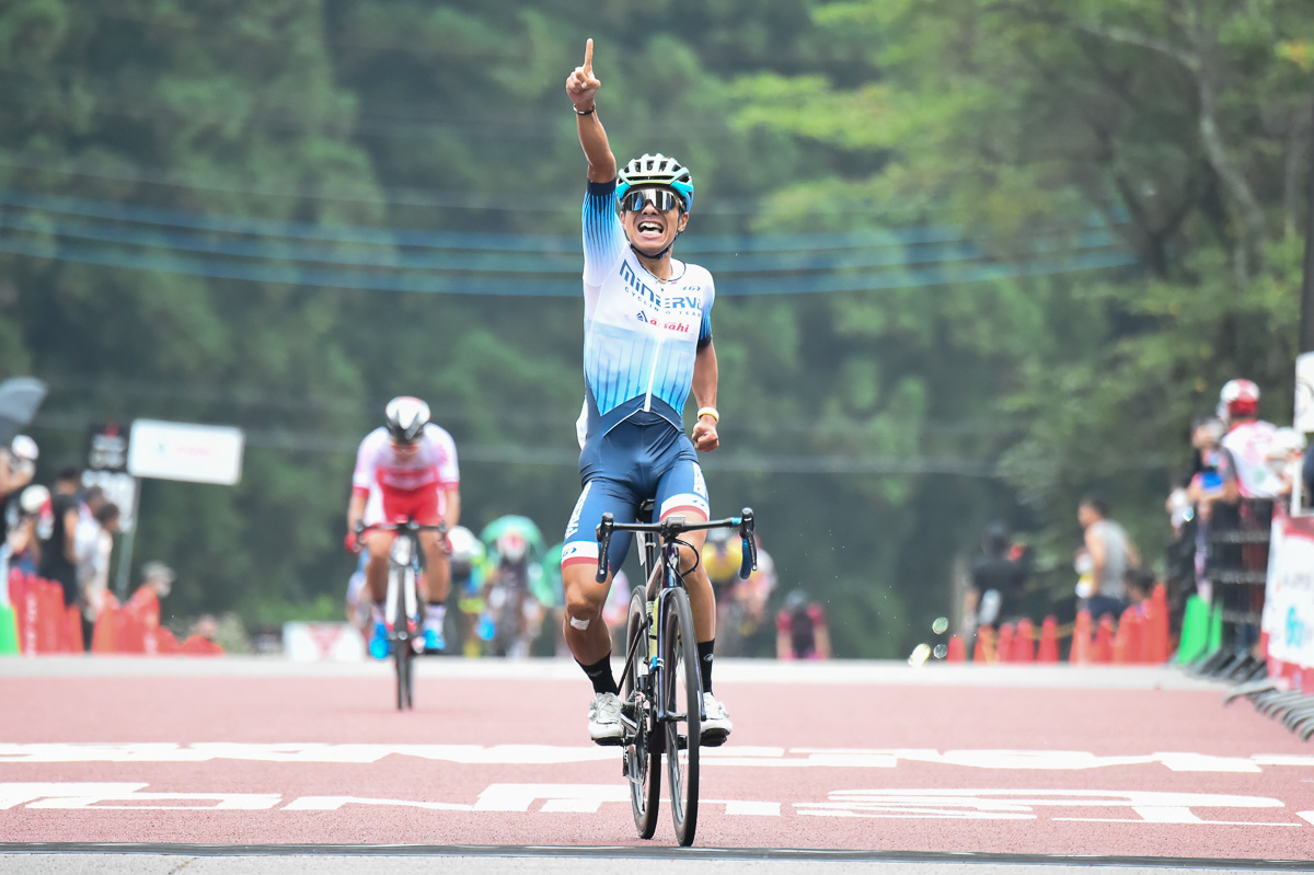 JBCF宇都宮ロードレース E1で優勝した小嶋渓円(MiNERVA-asahi)