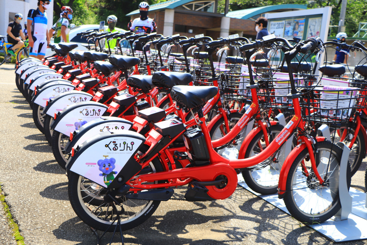 勝沼ぶどう郷駅には電動アシスト自転車のシェアサービスも