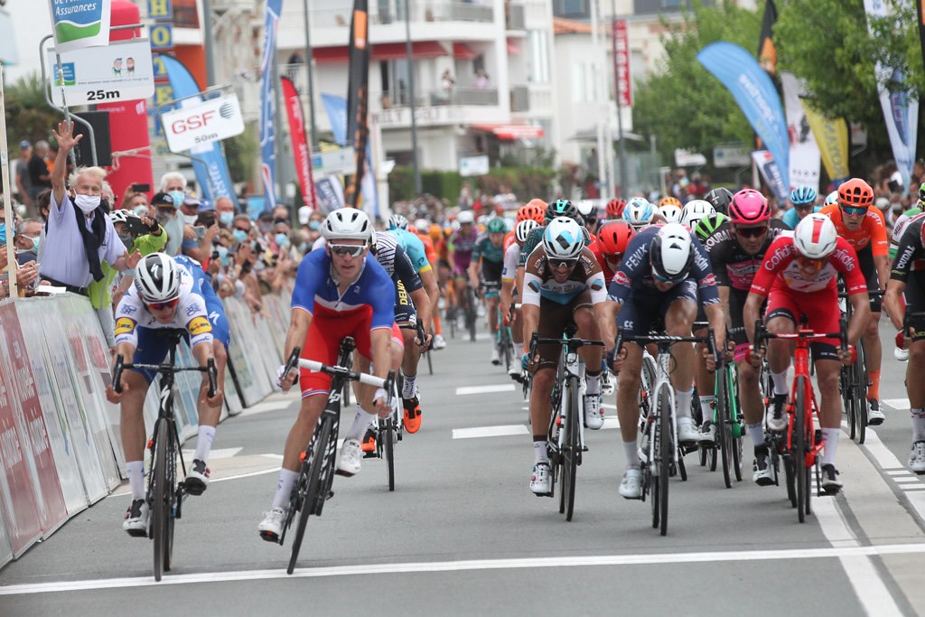 第1ステージ　フランス王者アルノー・デマール（グルパマFDJ）が1勝目を掴む