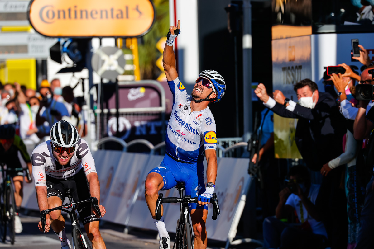 ステージ優勝を飾ったジュリアン・アラフィリップ(フランス、ドゥクーニンク・クイックステップ)