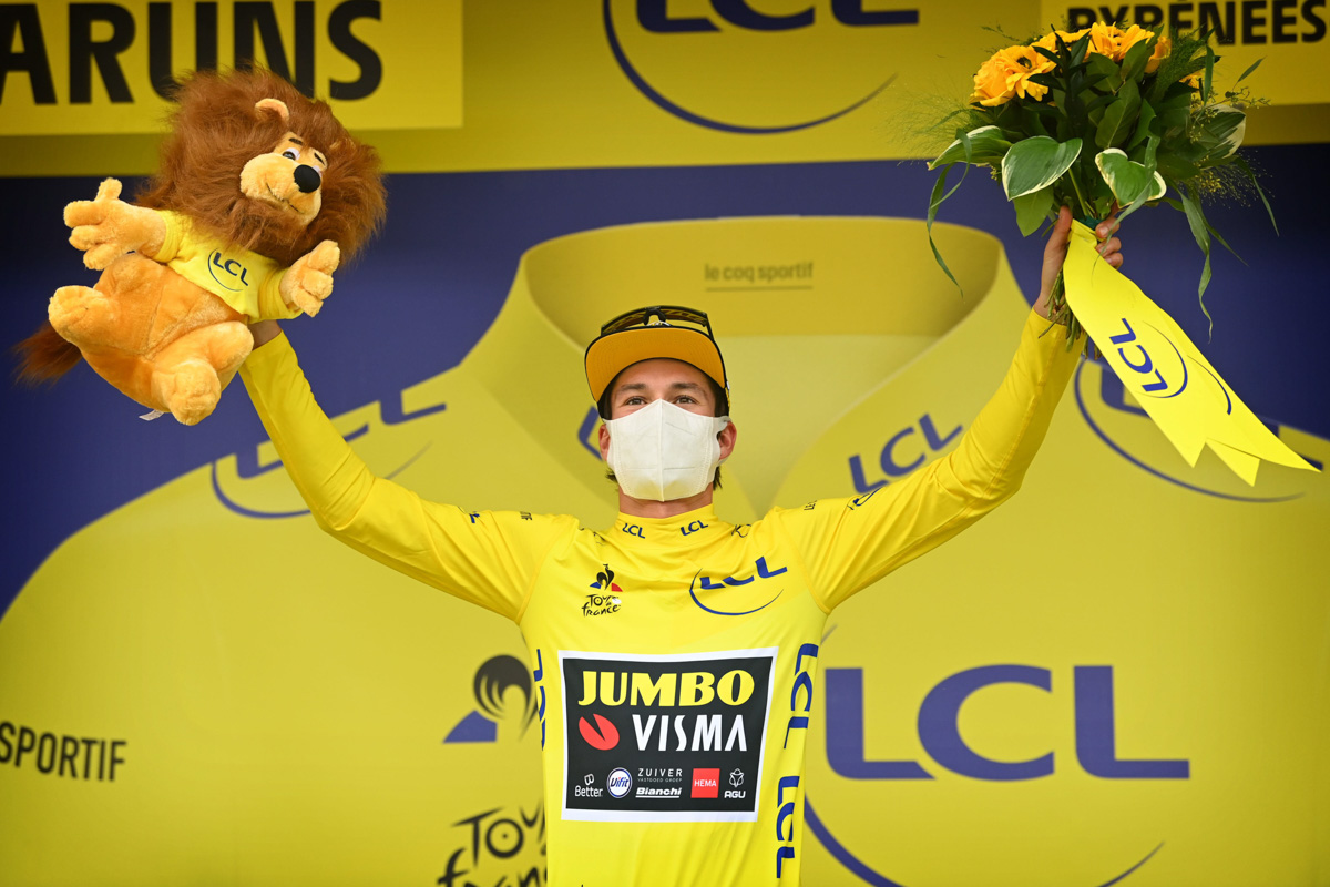 マイヨジョーヌを獲得したプリモシュ・ログリッチ(スロベニア、ユンボ・ヴィスマ)