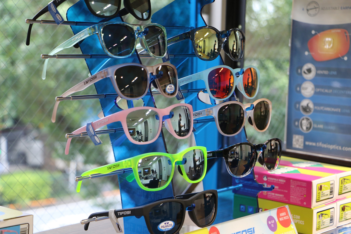 ライフスタイル向けのサングラスも豊富に展開。どれもアンダー1万円という手軽な価格が魅力だ