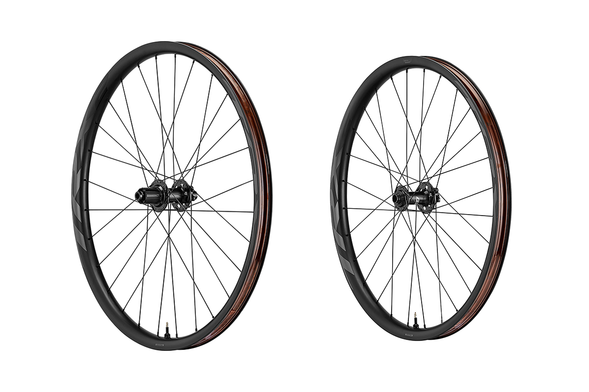 ジャイアント TRX 2 29 / 27.5 HOOKLESS WHEELSYSTEM