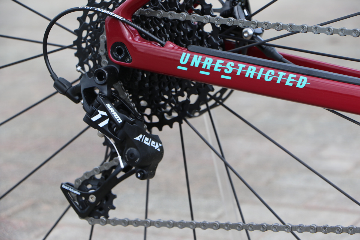 SRAM Apex 1が搭載された完成車