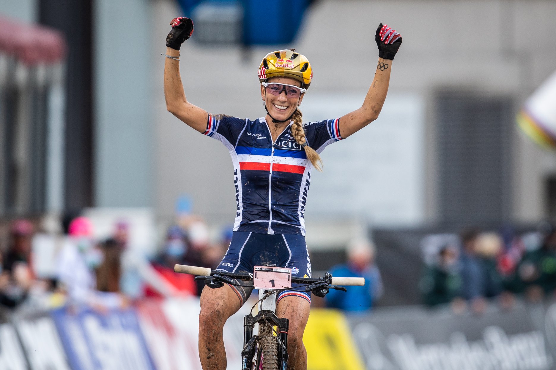 圧倒的な走りで勝利したポリーヌ・フェランプレヴォ(フランス)
