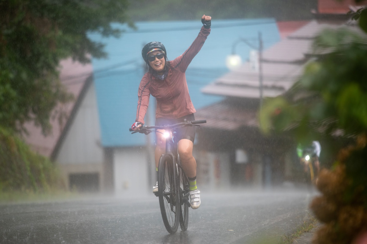 雨でテンション上がってきた相原さん Cyclowired