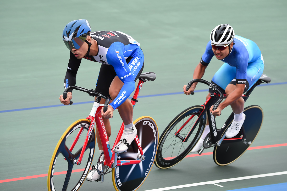 男子スプリント決勝　山本隼人（岩井商会レーシング）が一丸尚伍（シマノレーシング ）を下して優勝