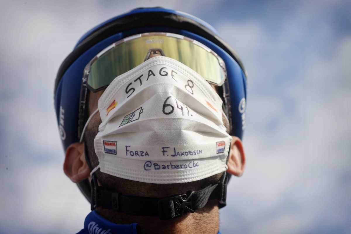 カルロス・バルベロ（スペイン、NTTプロサイクリング）の本日のマスクはヤコブセンへの応援メッセージ
